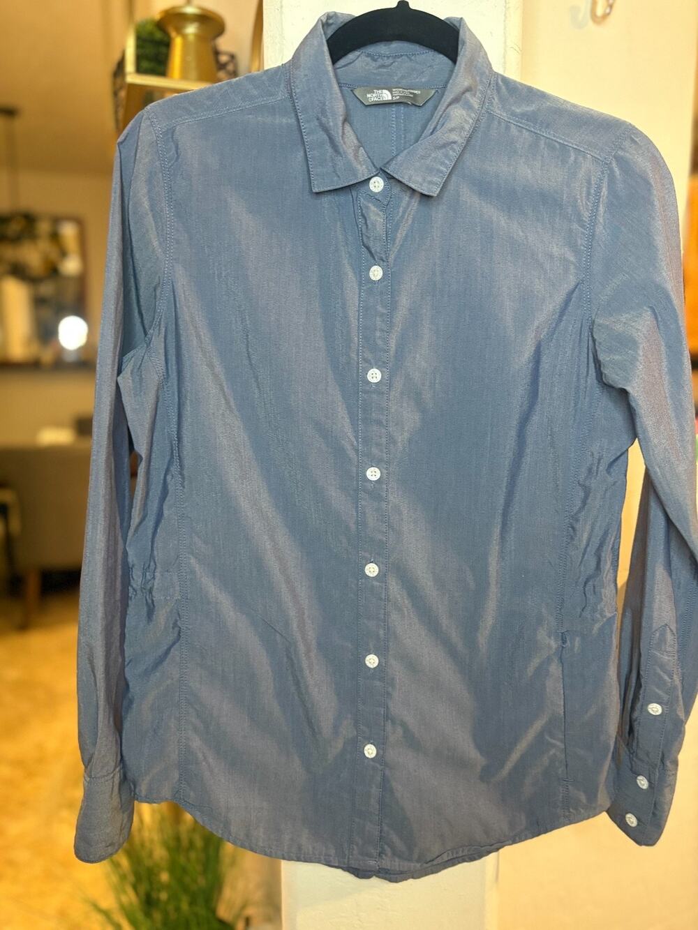 The North Face Women’s Blue Chambray Long Sleeve Button Down Tunic Top Small 4-8